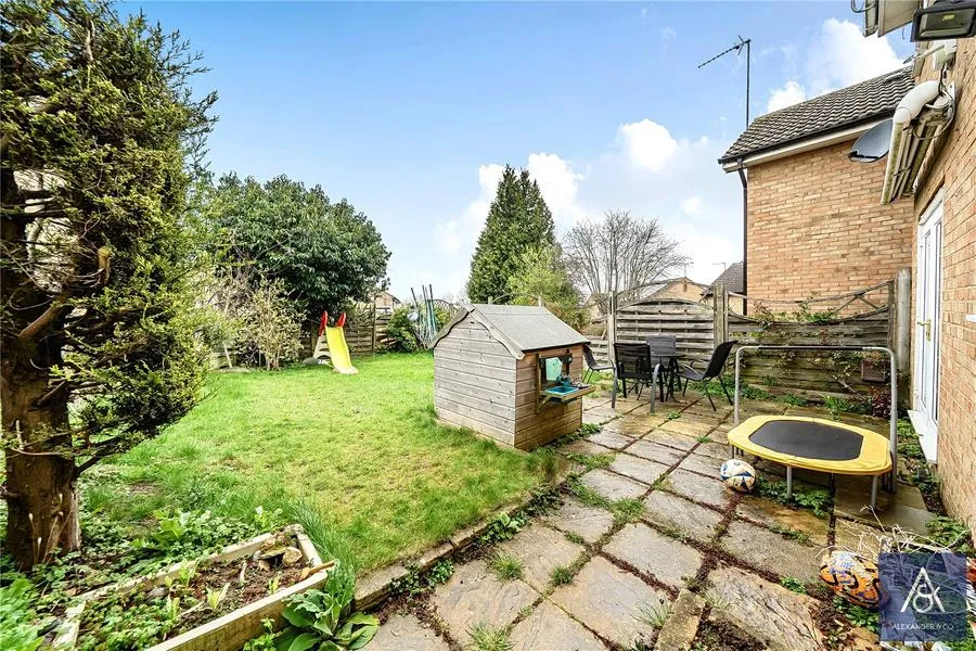 Cartwright Crescent, Brackley, NN13, photo 17