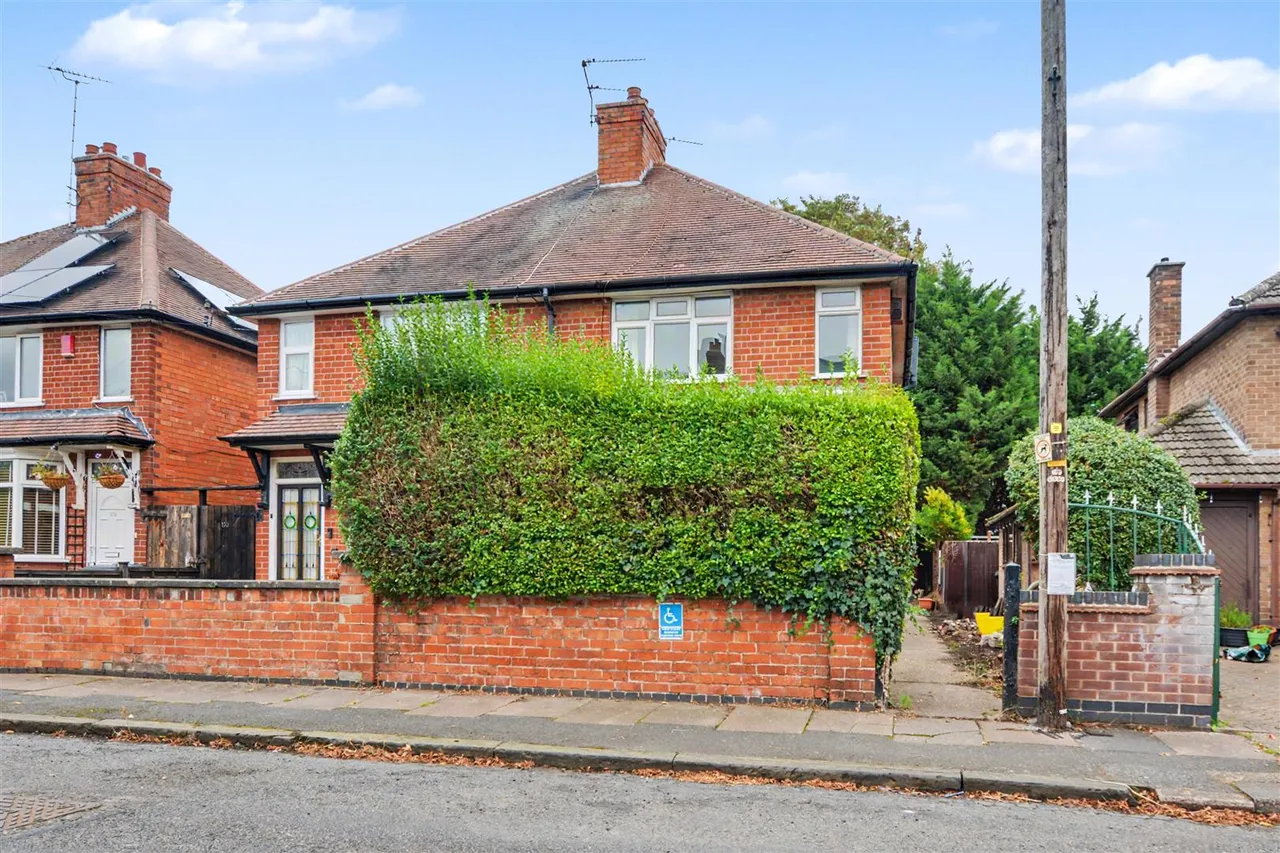 3 bed house for sale, Breedon Street, Long Eaton, NG10