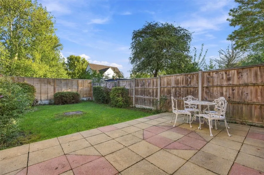 with 3 bedrooms in Harlow, CM17, photo 9