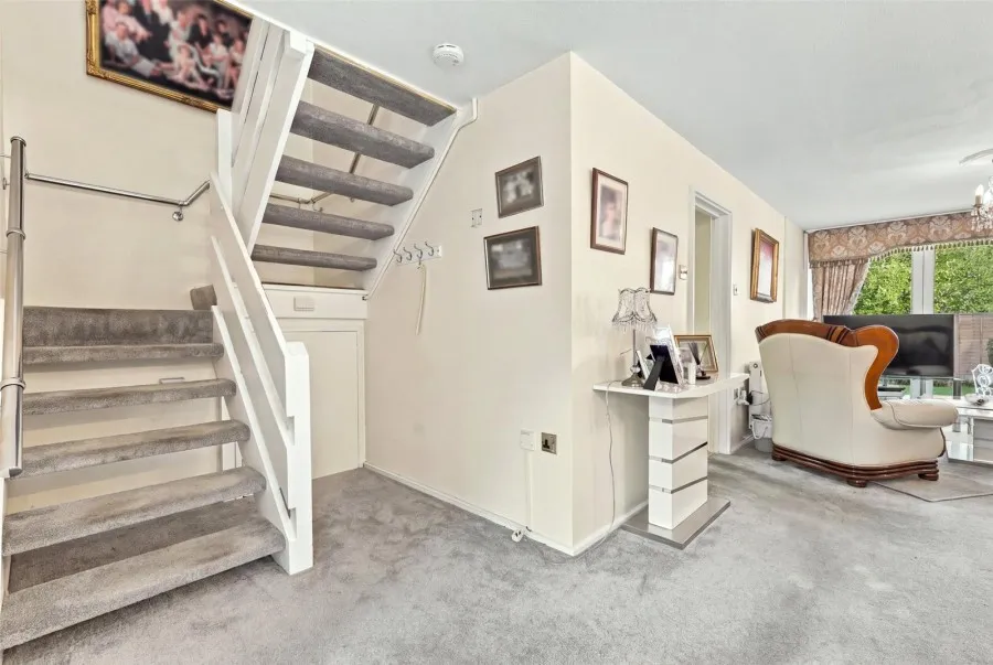 with 3 bedrooms in Harlow, CM17, photo 6