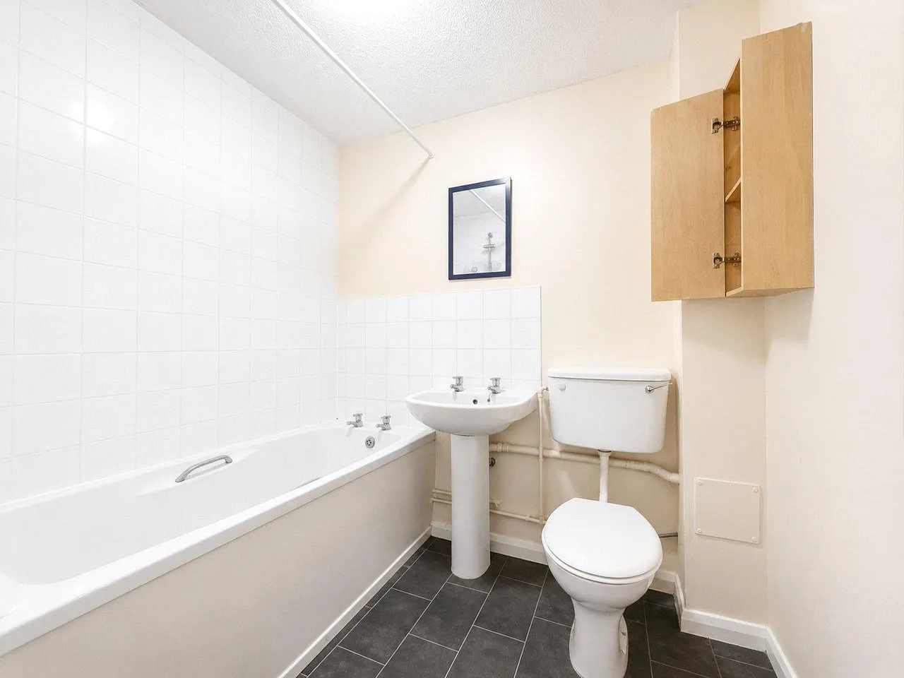 Armoury Road, London, SE8, photo 4