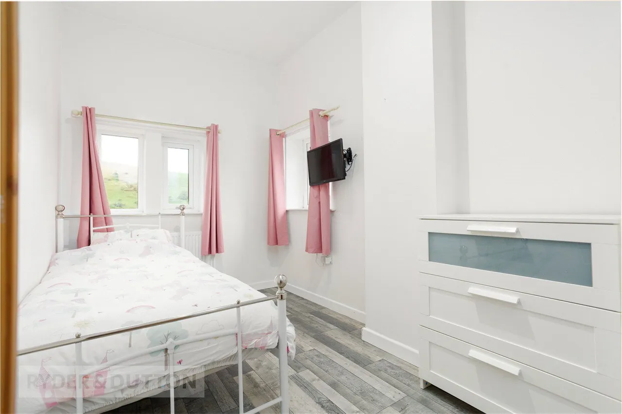 Off Lees Road, Mossley, OL5, photo 16