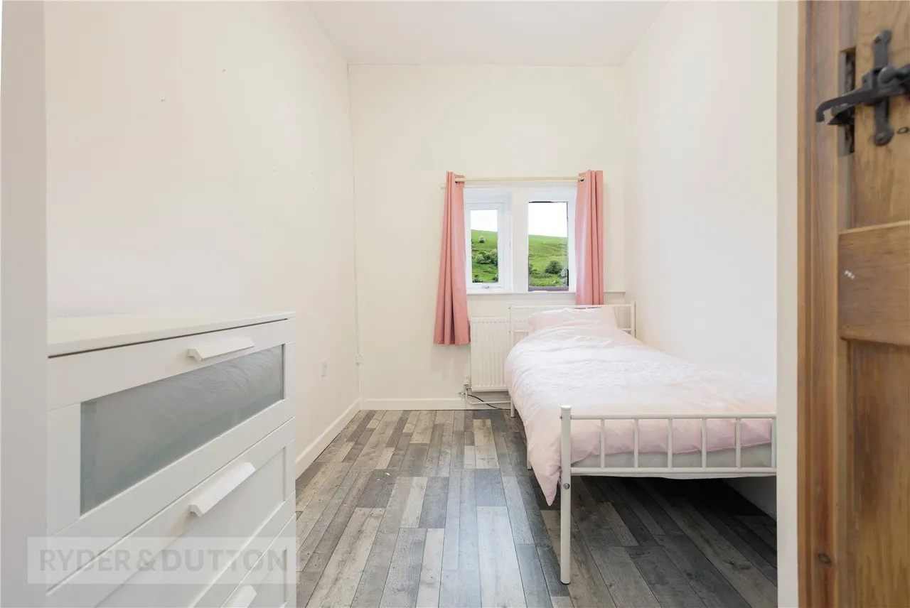Off Lees Road, Mossley, OL5, photo 17