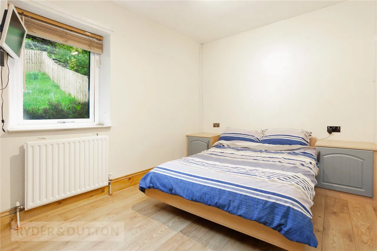 Off Lees Road, Mossley, OL5, photo 14