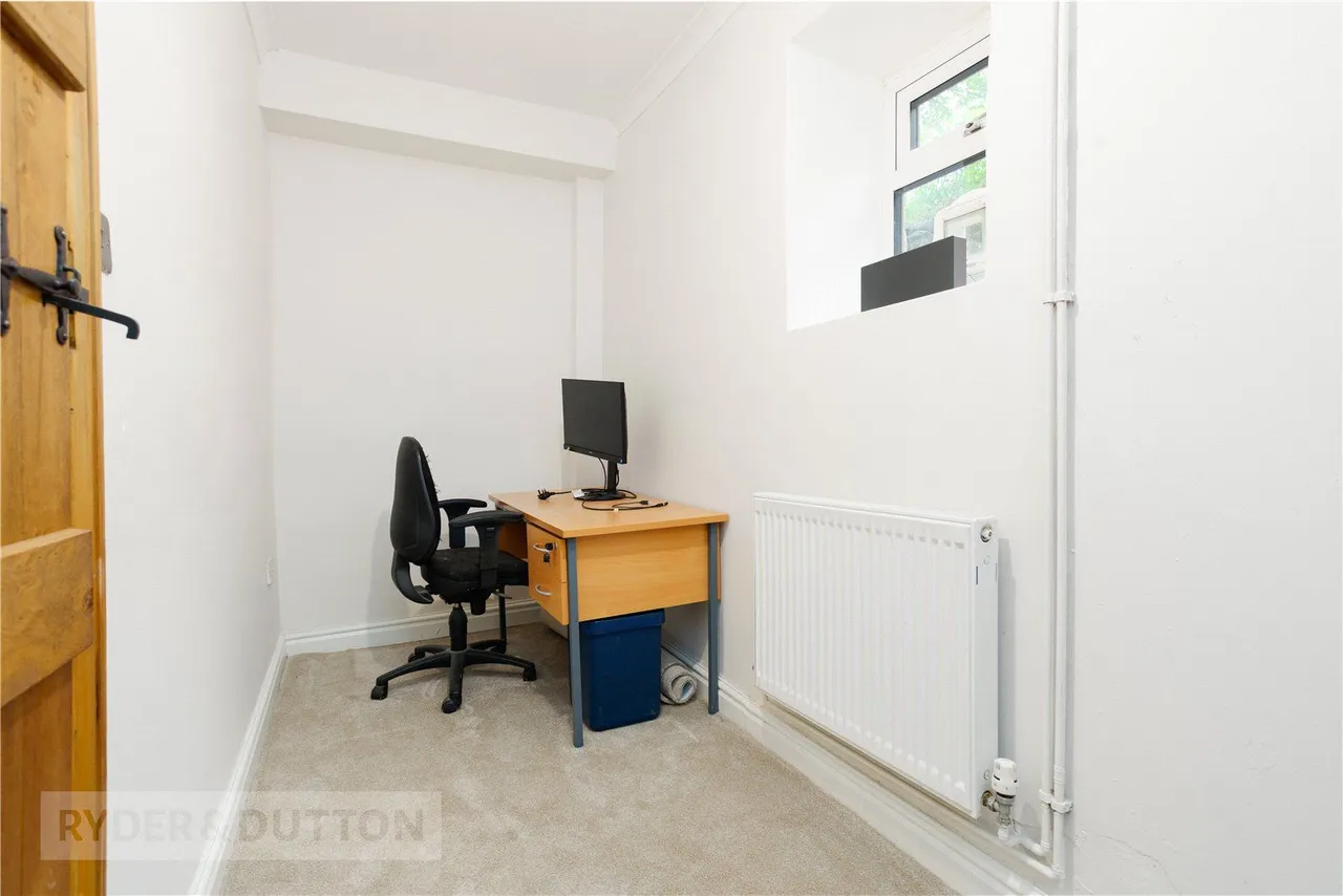 Off Lees Road, Mossley, OL5, photo 10