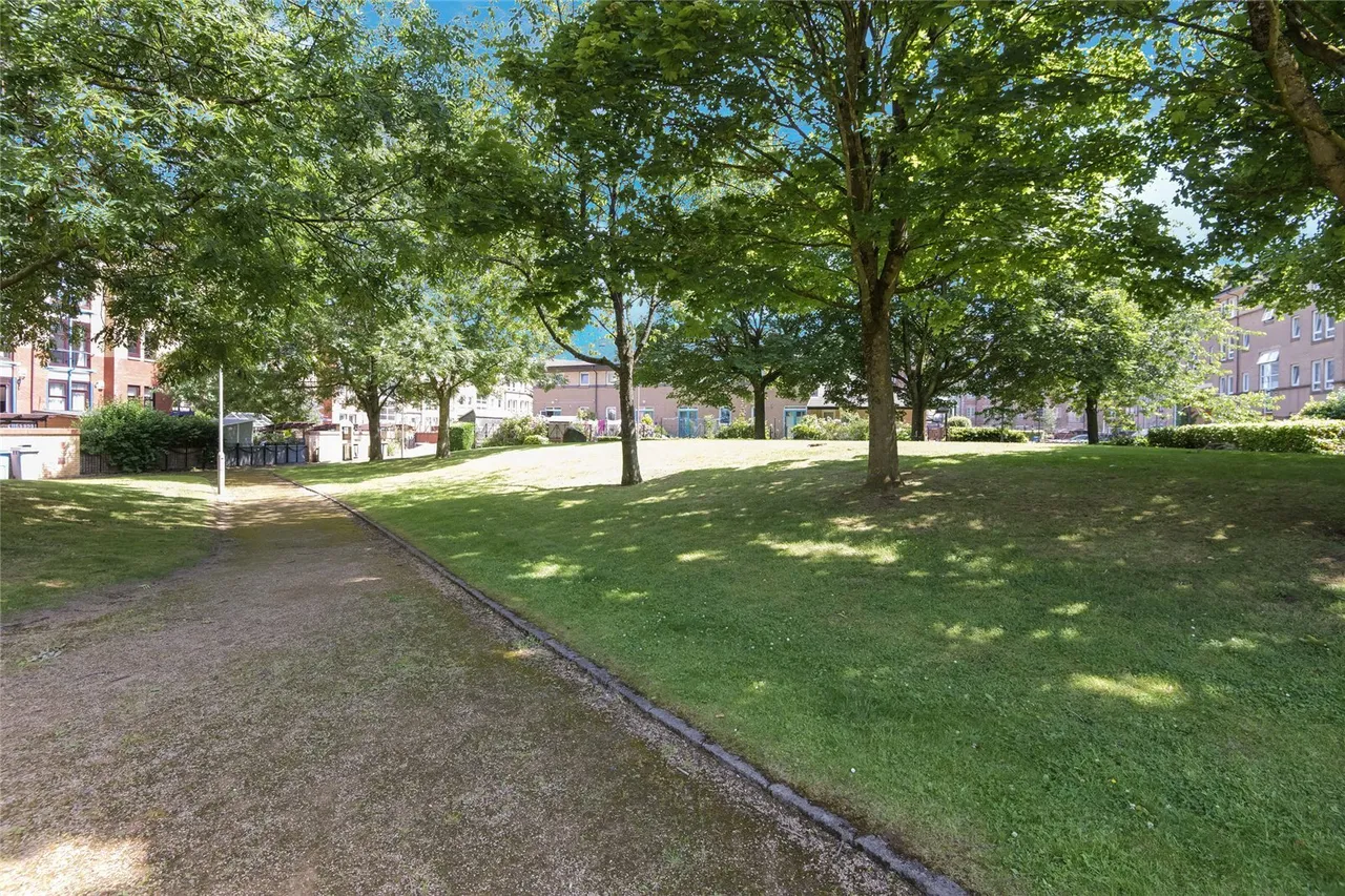 St. Ninian Terrace, Glasgow, Glasgow City, G5, photo 11