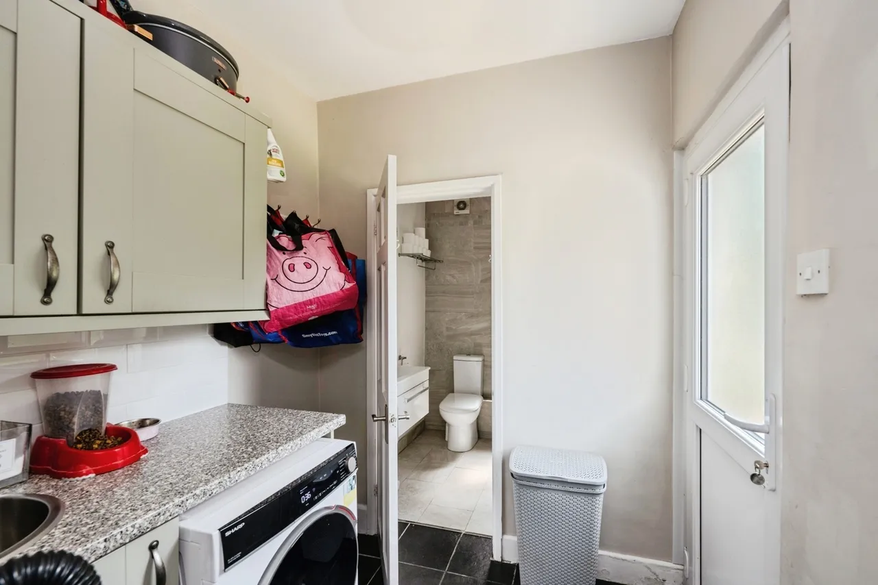 Monksford Street, Kidwelly, SA17, photo 10