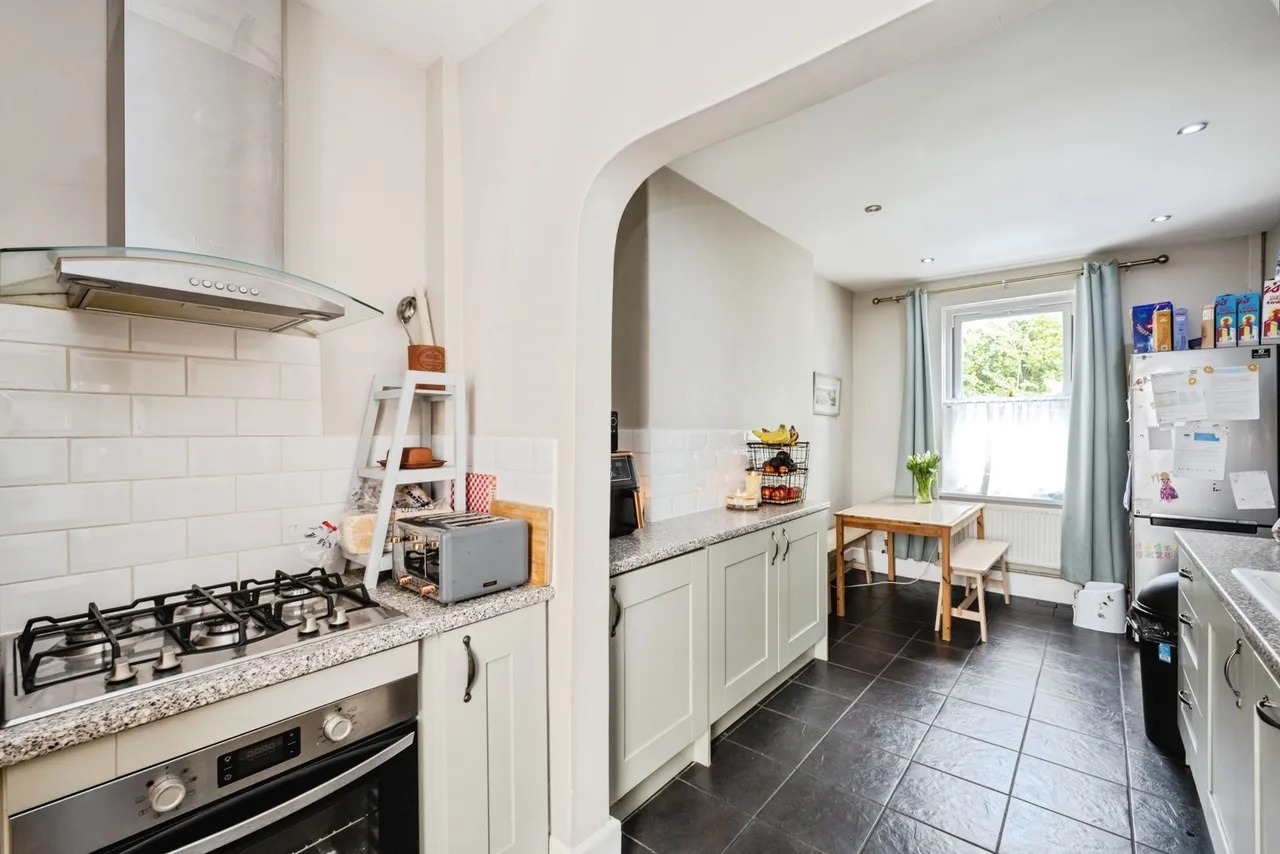 Monksford Street, Kidwelly, SA17, photo 3