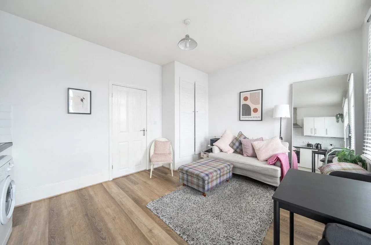 Lewisham Way, London, SE14, photo 4