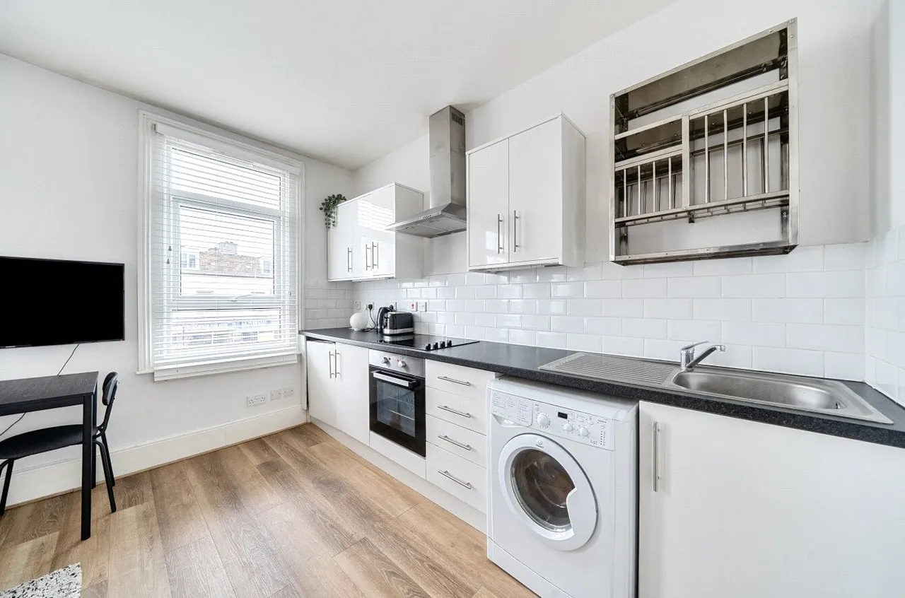 Lewisham Way, London, SE14, photo 6