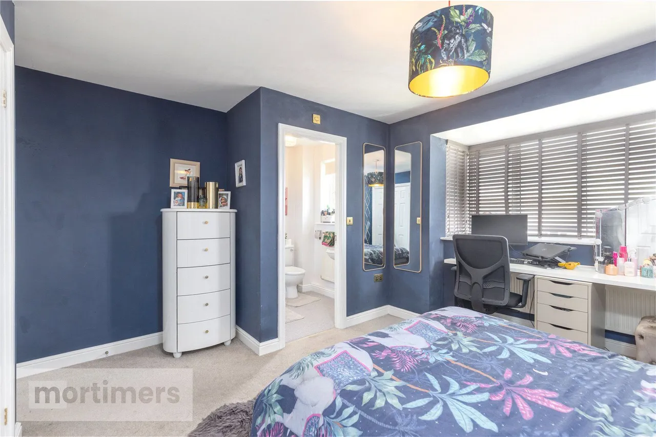 Campbell Close, Blackburn, BB2, photo 14