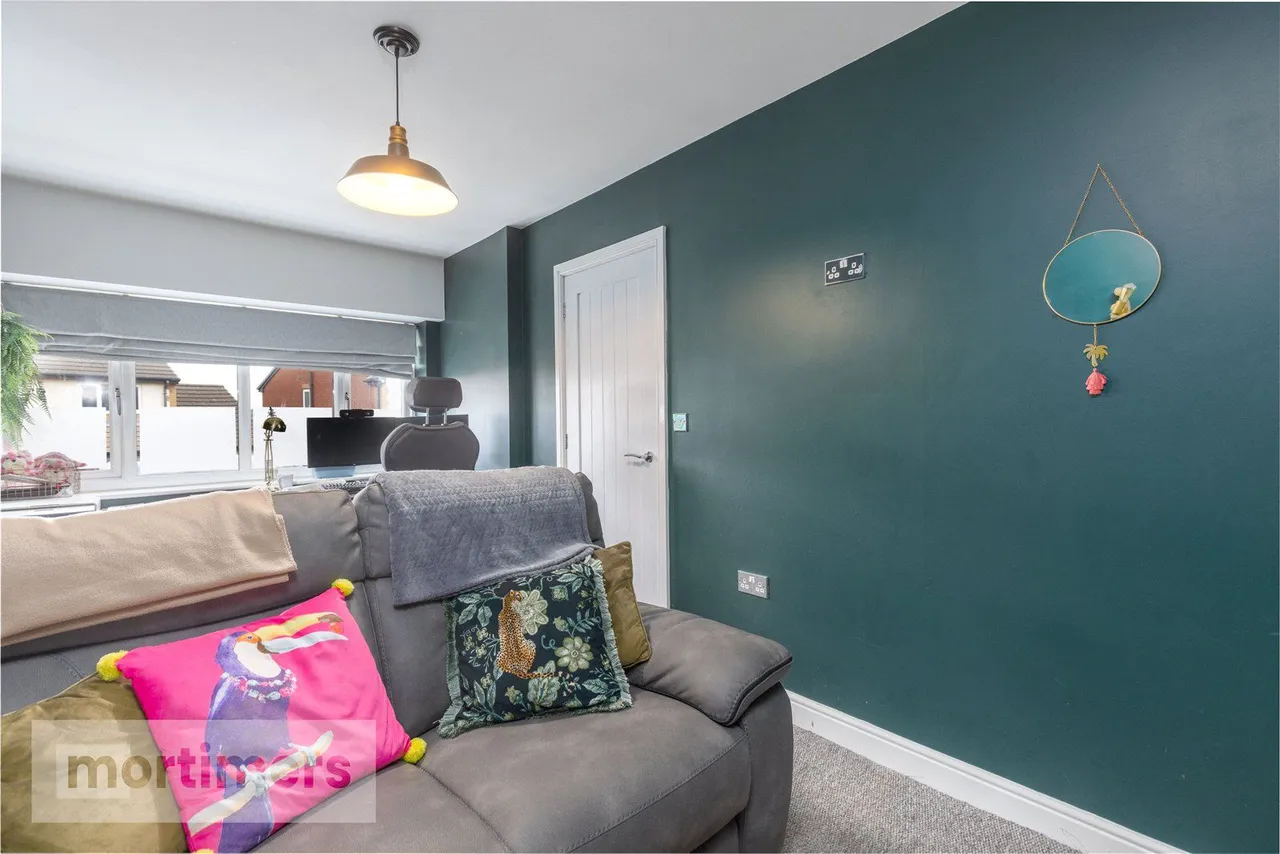 Campbell Close, Blackburn, BB2, photo 11