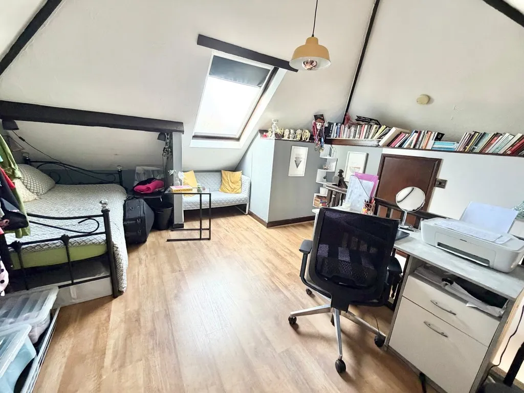 Frimley, Camberley, photo 28