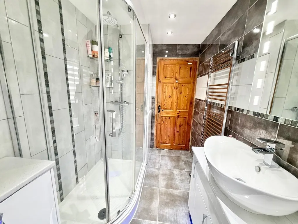 Frimley, Camberley, photo 23