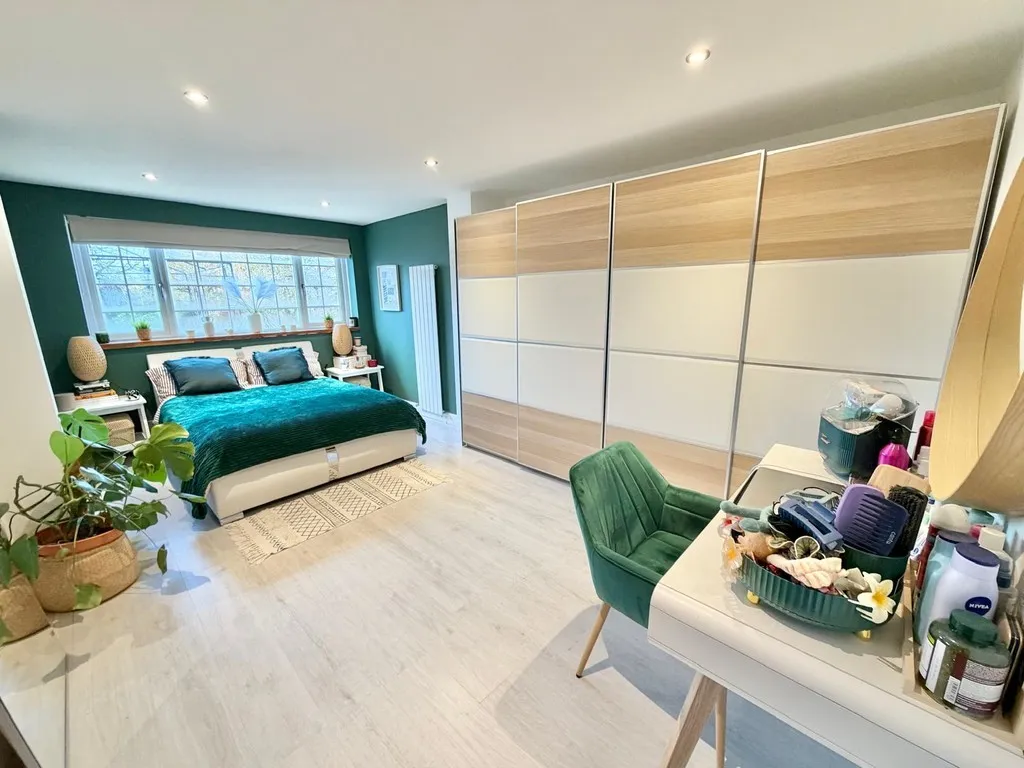 Frimley, Camberley, photo 26