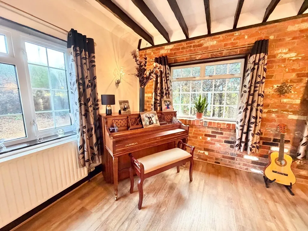 Frimley, Camberley, photo 10