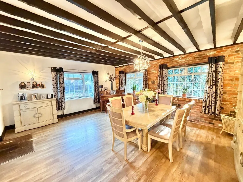 Frimley, Camberley, photo 9