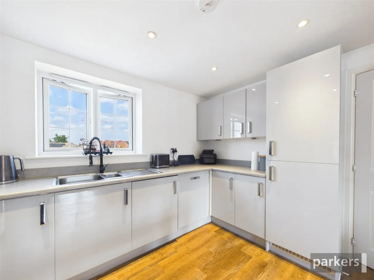 Nicholson Drive, Wokingham, RG41, photo 2