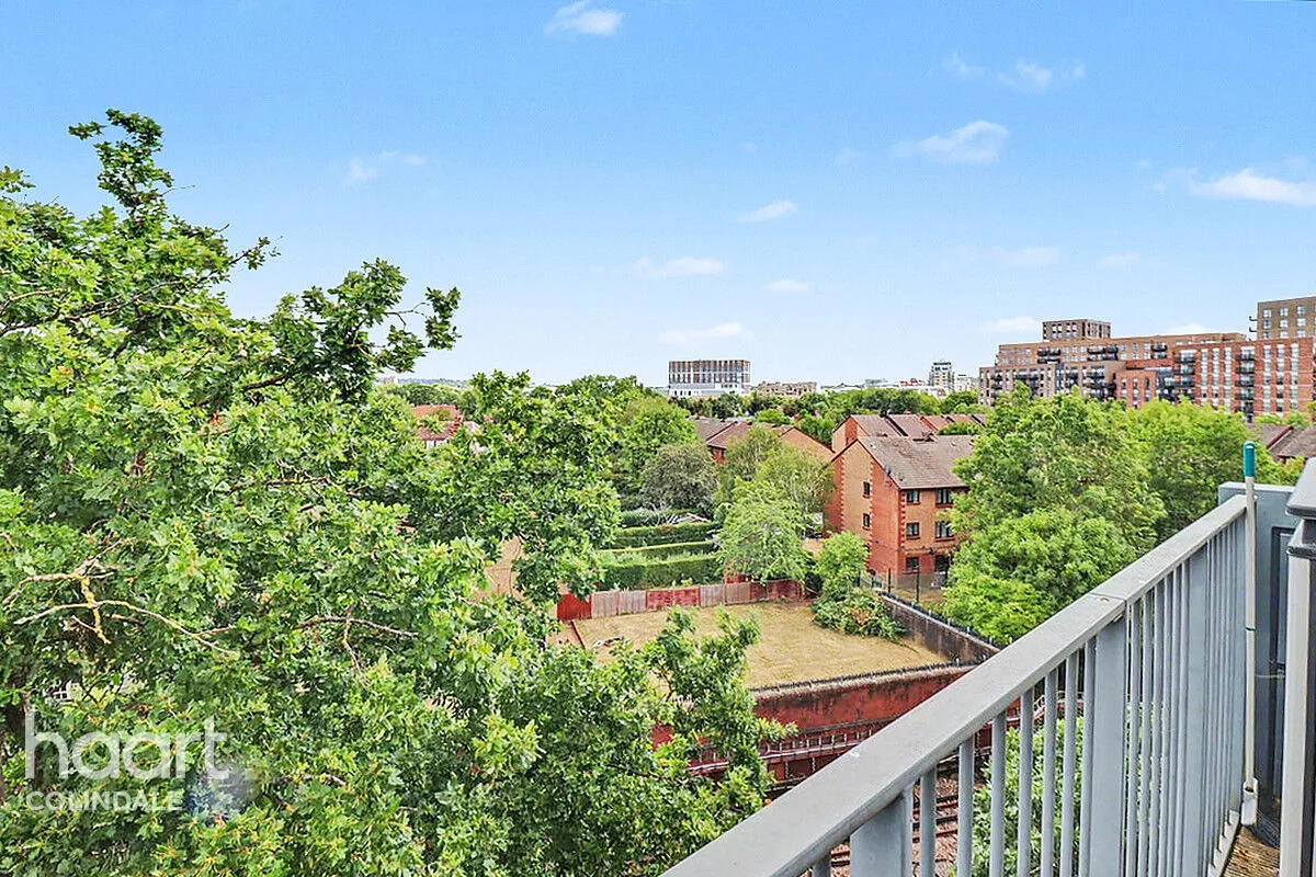 Charcot Road, NW9, photo 13