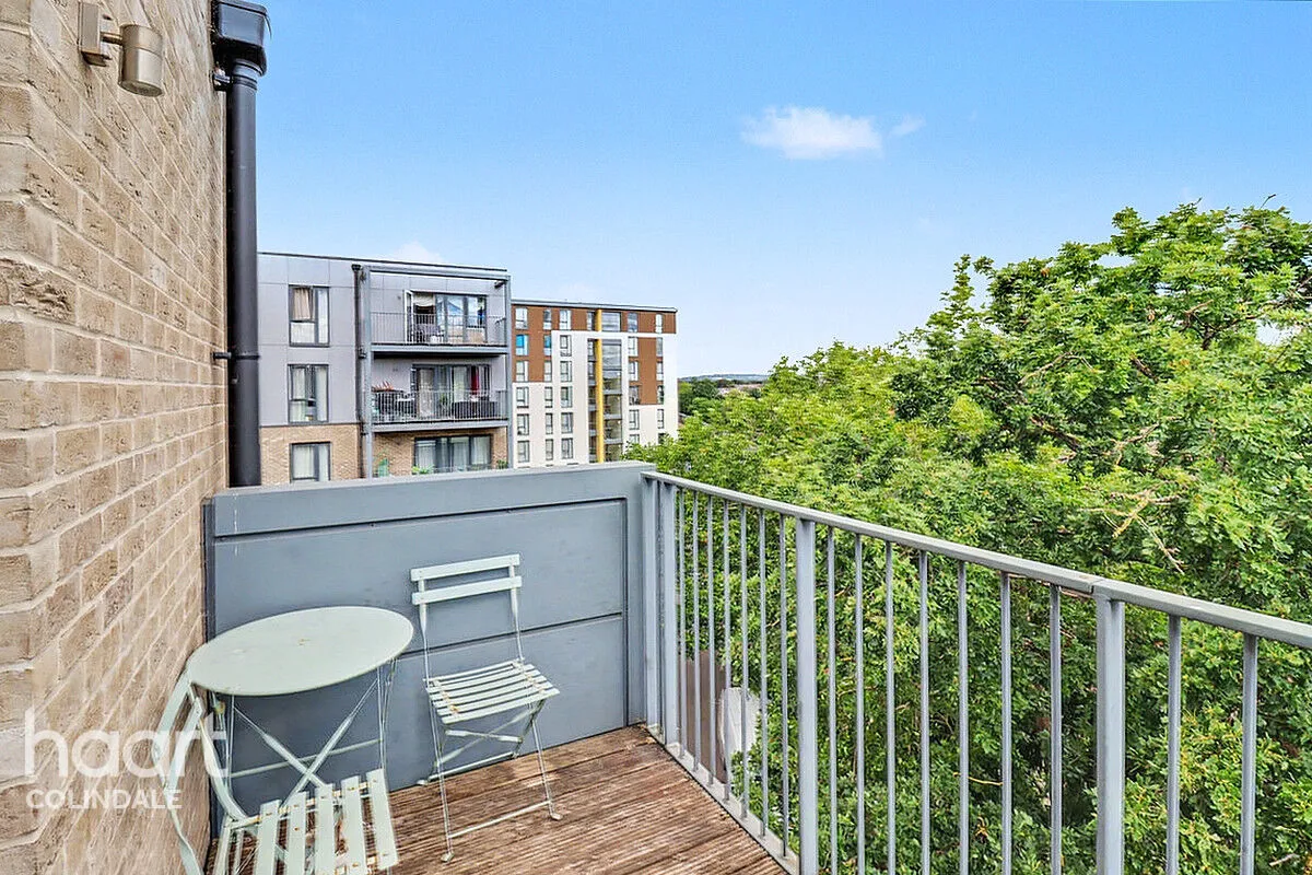 Charcot Road, NW9, photo 3