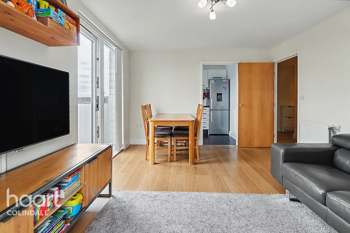 Charcot Road, NW9, photo 5