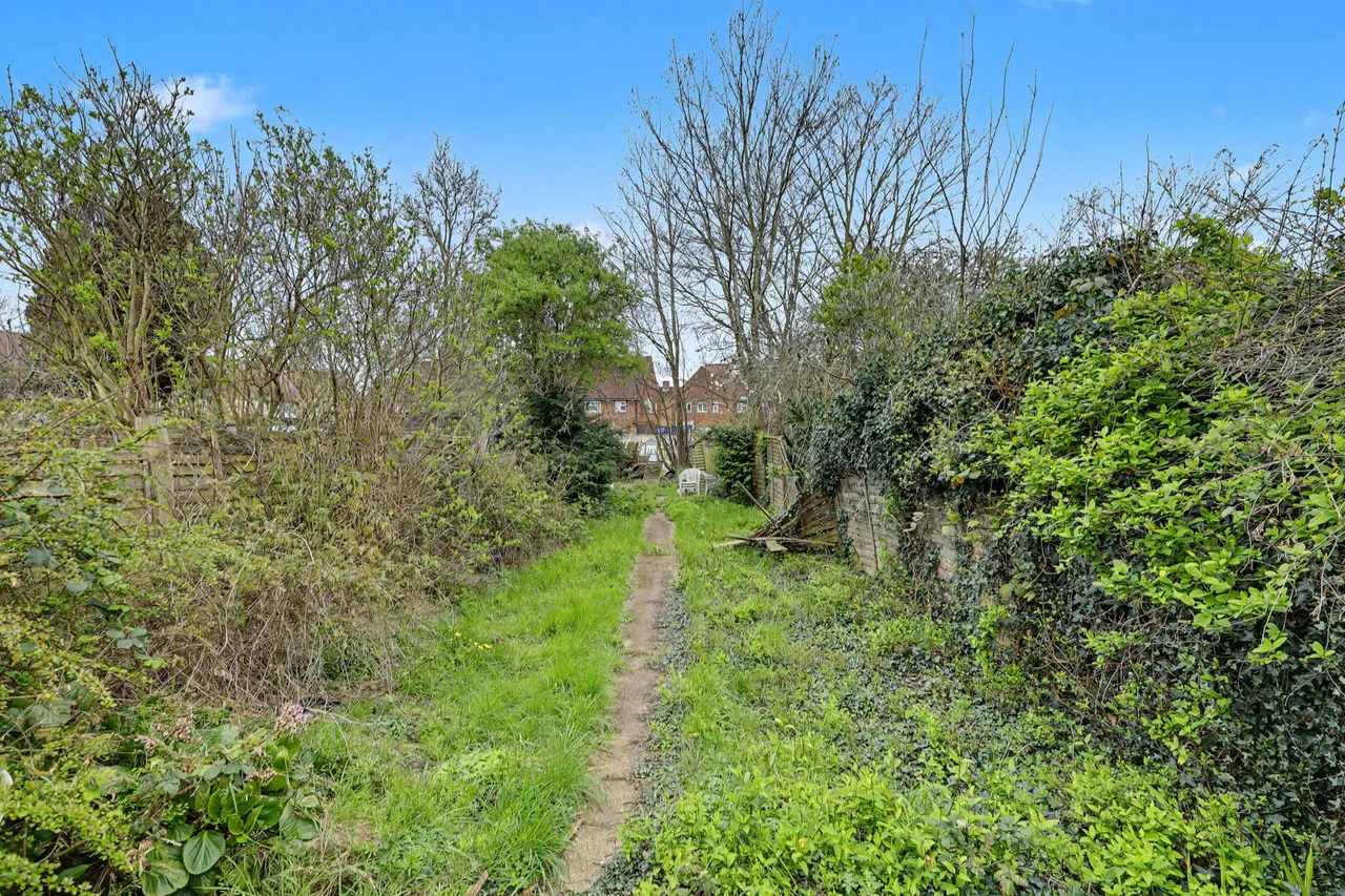 Lombard Avenue, Enfield, EN3, photo 4
