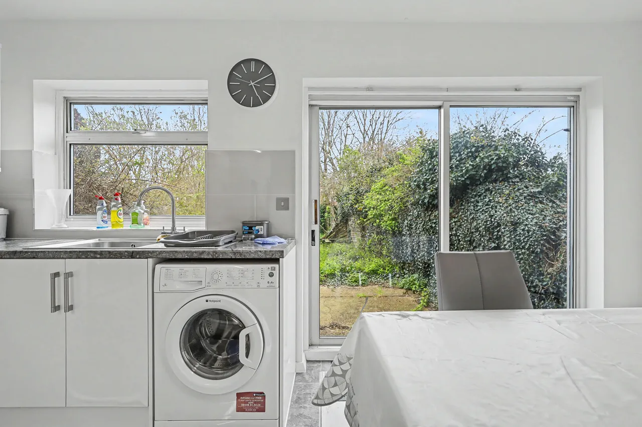 Lombard Avenue, Enfield, EN3, photo 7