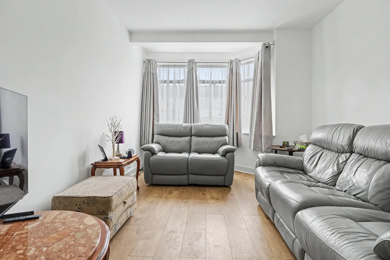 Lombard Avenue, Enfield, EN3, photo 2