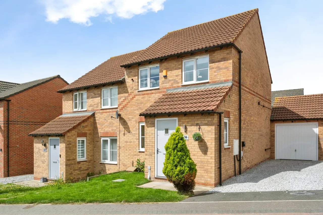 3 bed house for sale — Pickhills Grove, Rotherham