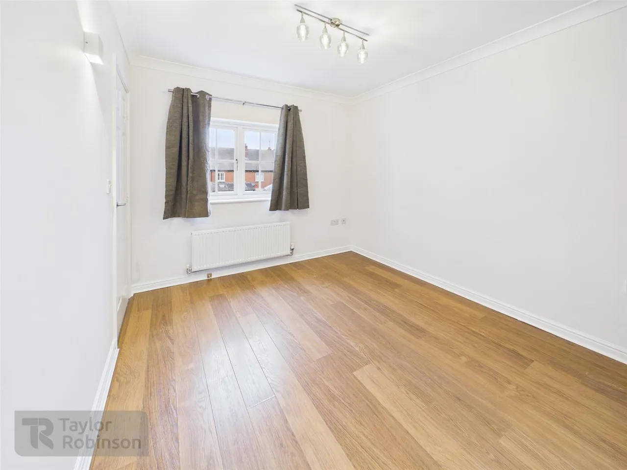 West Street, Southgate, RH11, photo 6