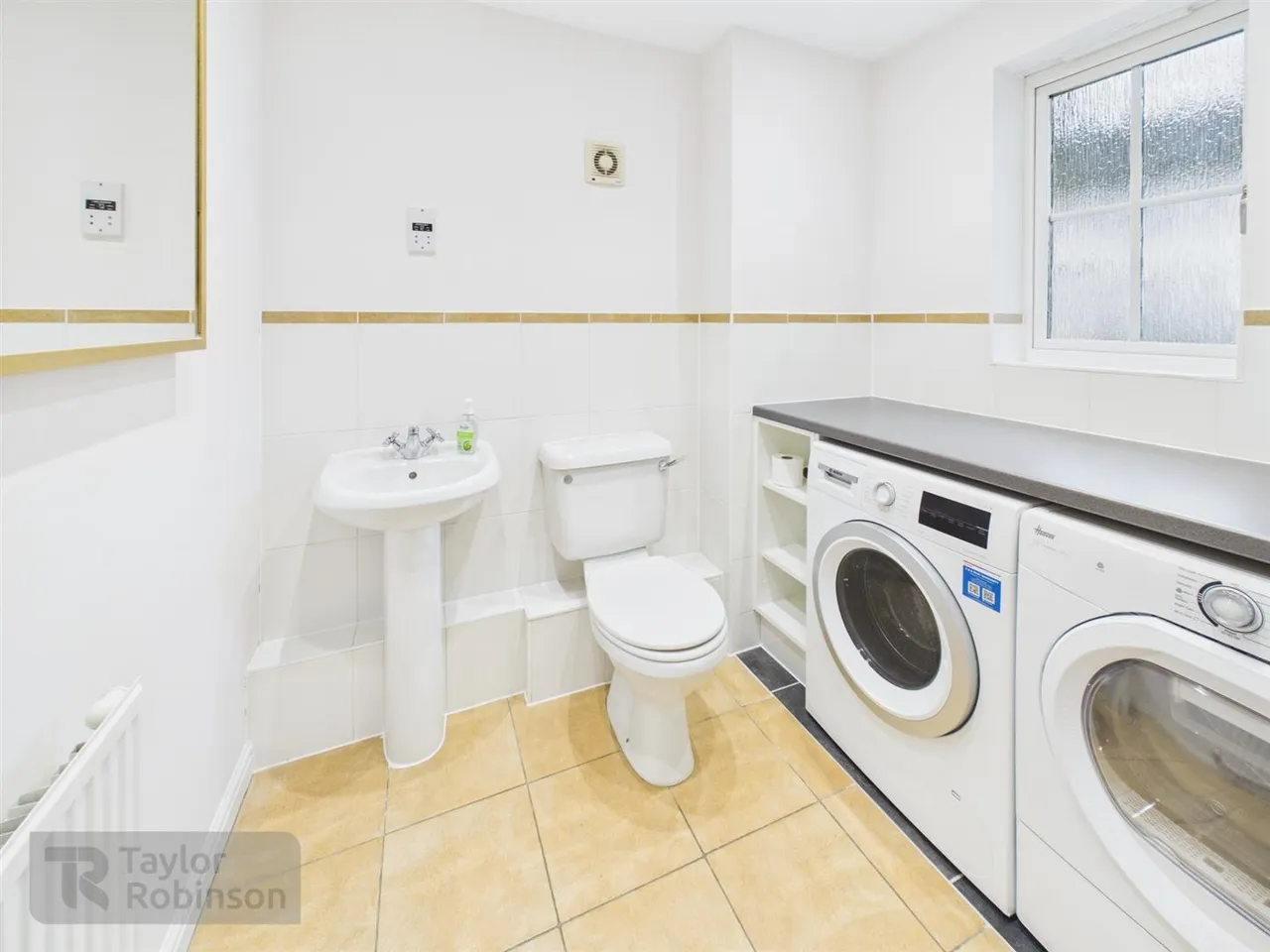 West Street, Southgate, RH11, photo 4