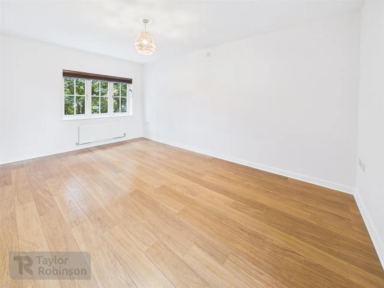 West Street, Southgate, RH11, photo 8