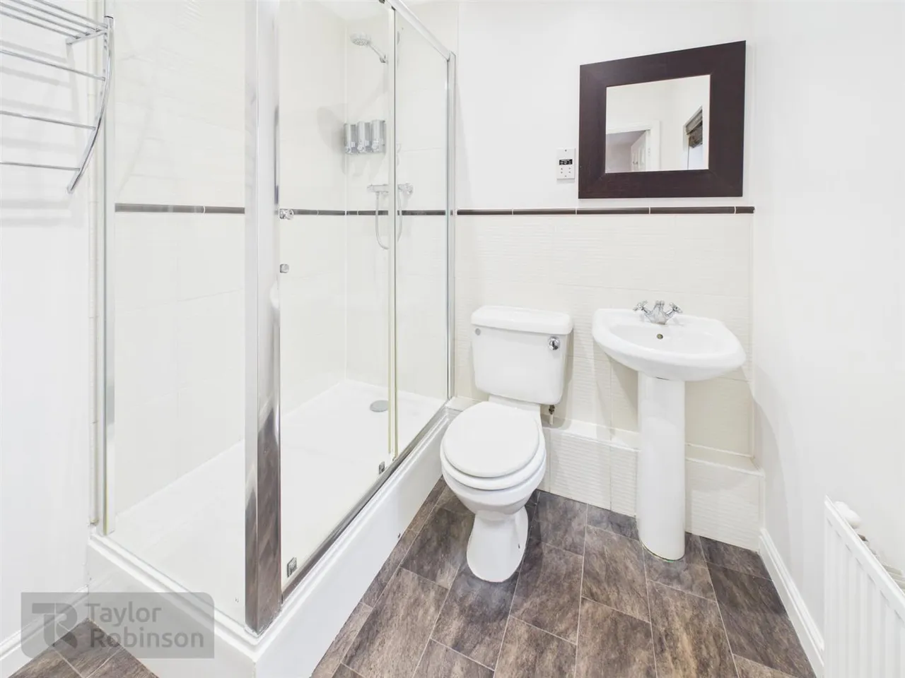 West Street, Southgate, RH11, photo 9