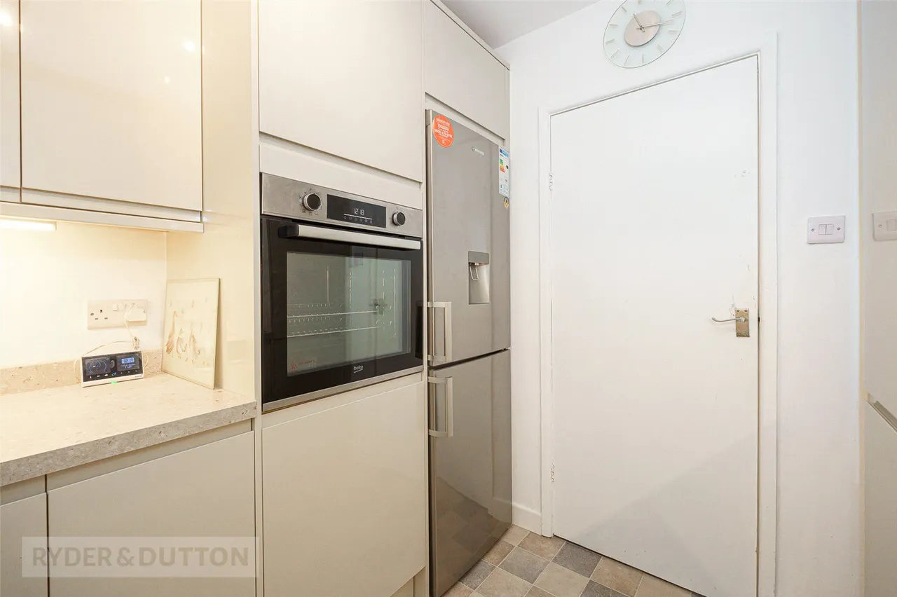 St. Johns Drive, Birkby, HD1, photo 3