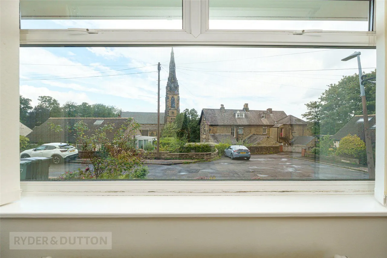 St. Johns Drive, Birkby, HD1, photo 11