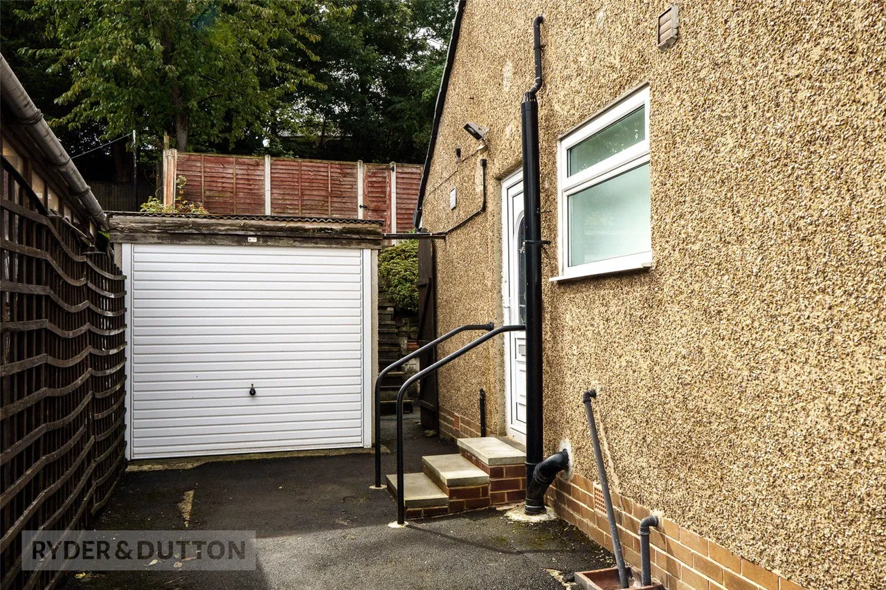 St. Johns Drive, Birkby, HD1, photo 15