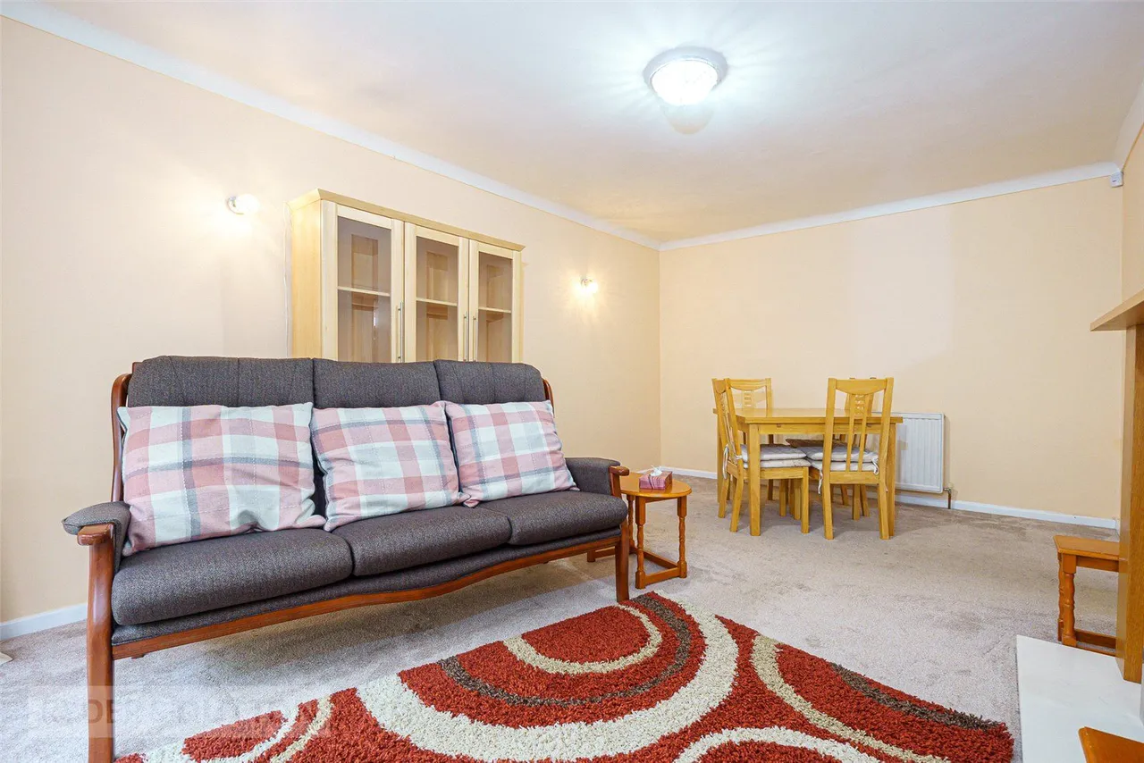 St. Johns Drive, Birkby, HD1, photo 7