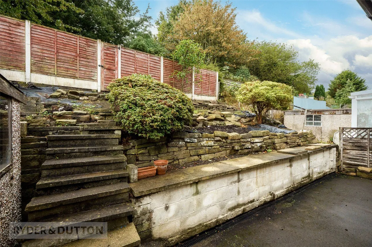 St. Johns Drive, Birkby, HD1, photo 16