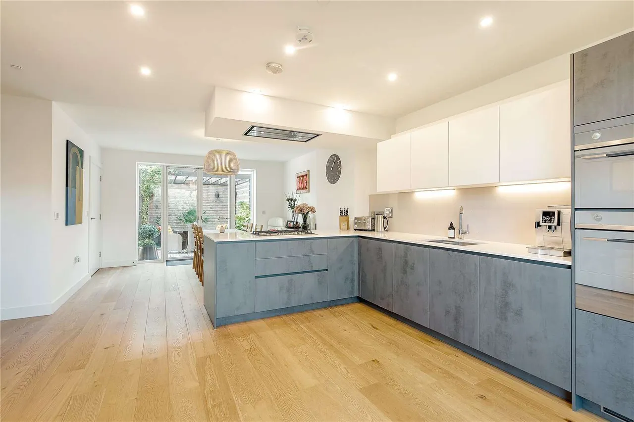 Clay Farm Drive, Trumpington, Cambridge, Cambridgeshire, CB2 9BX, photo 5
