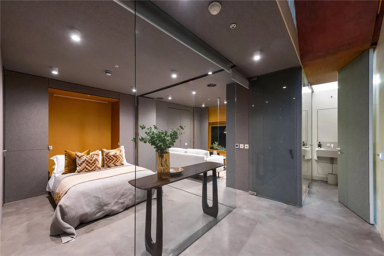 St Lukes Mews, London, W11, photo 6