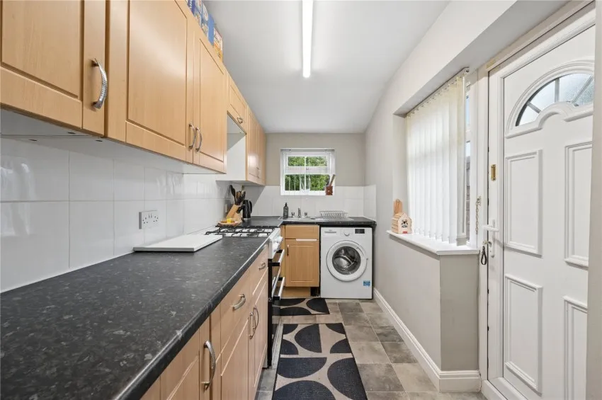 Avonlea Drive, Burnage, photo 4