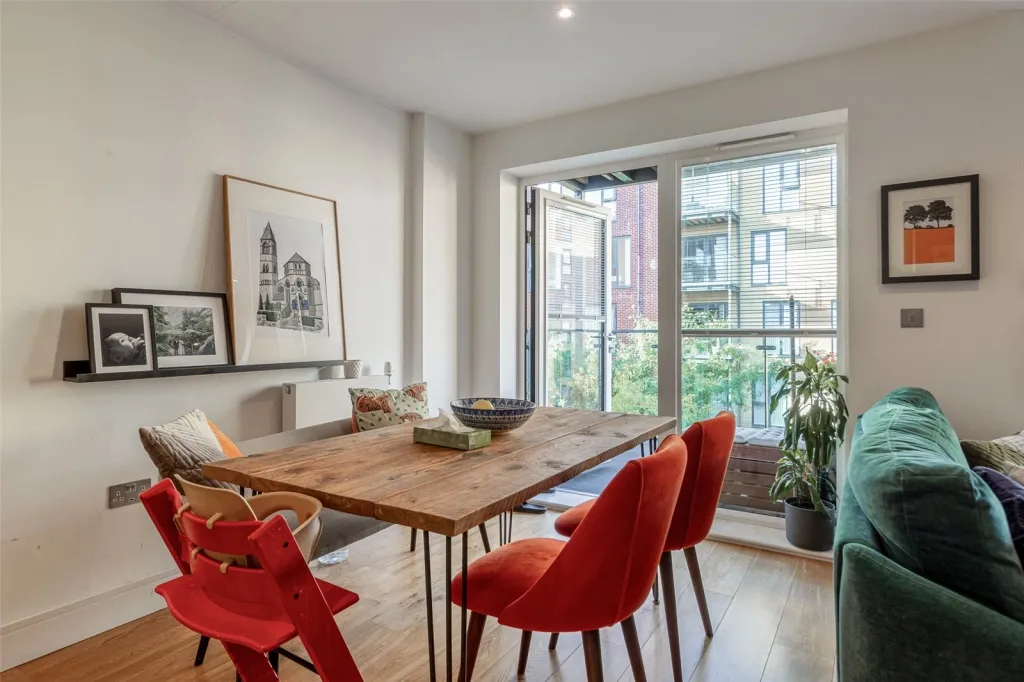 Silverworks Close, Colindale, NW9, photo 6
