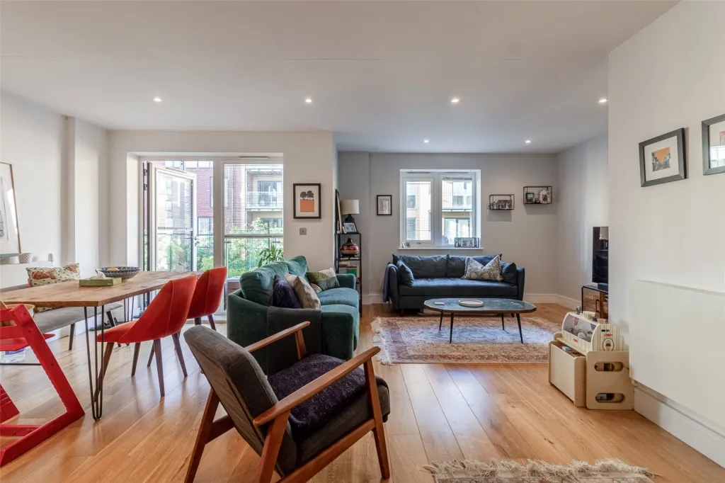 Silverworks Close, Colindale, NW9, photo 5