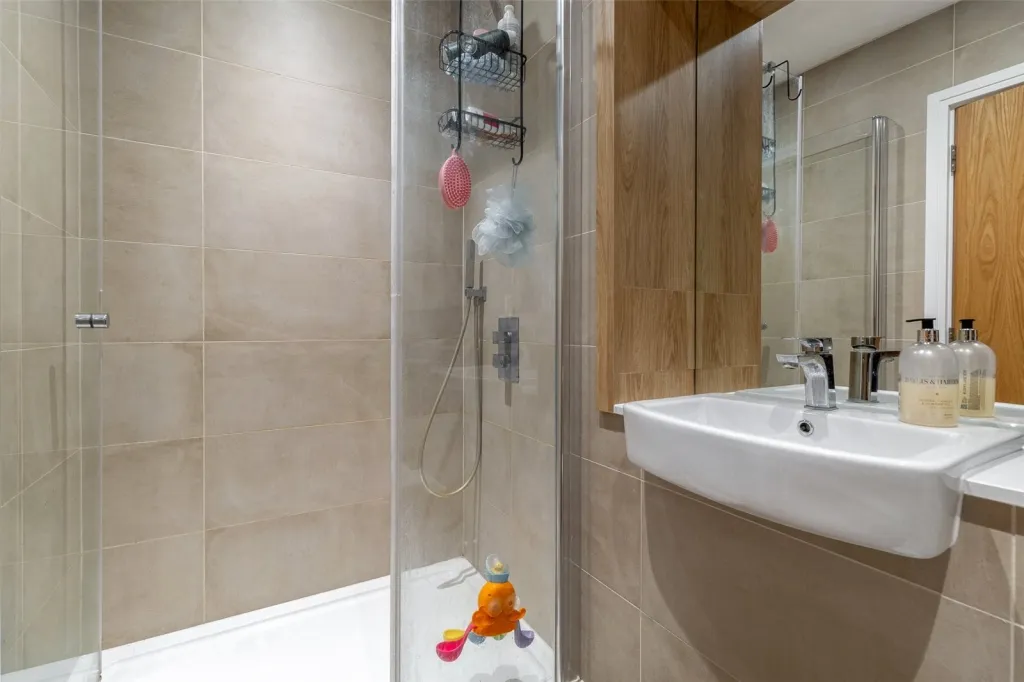 Silverworks Close, Colindale, NW9, photo 13