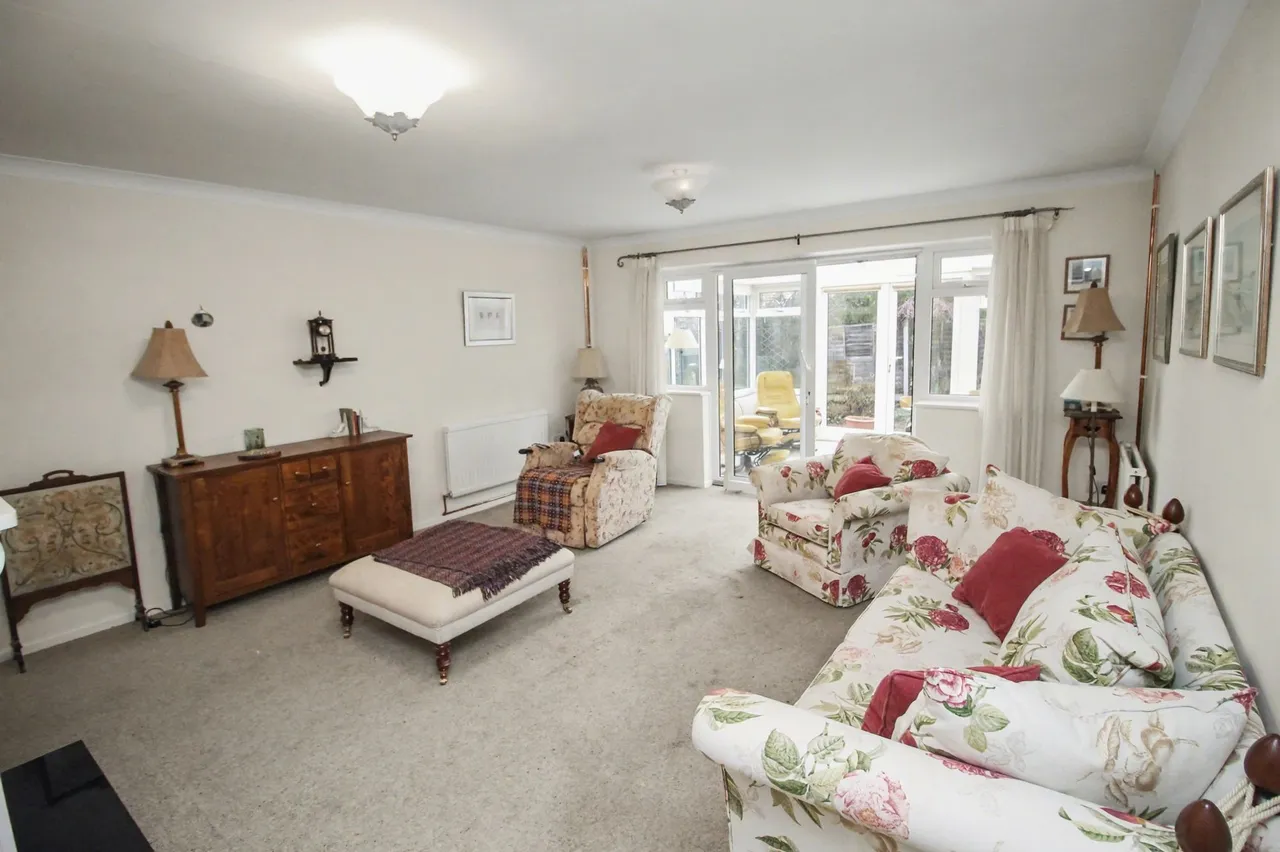 Detached Bungalow, Close to Holt Town, photo 3