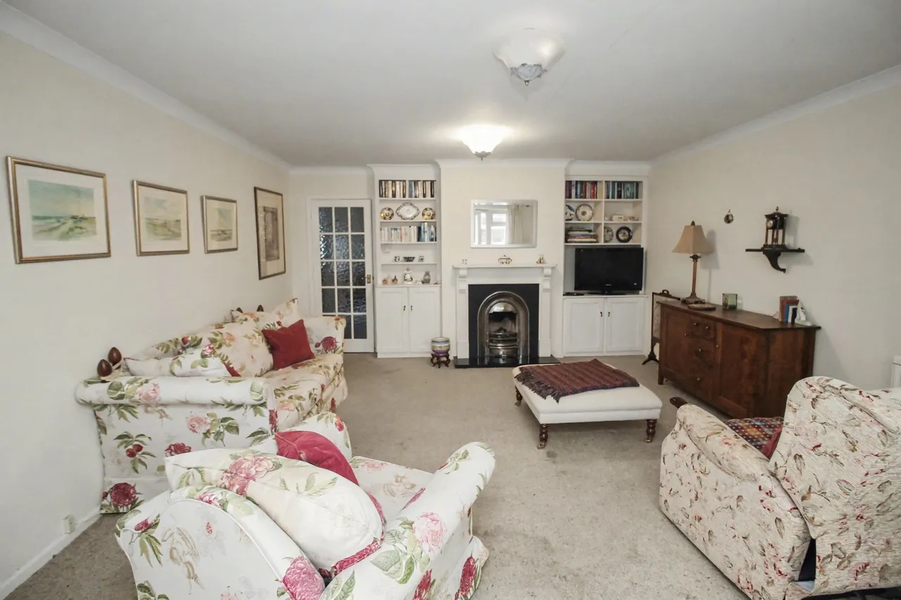 Detached Bungalow, Close to Holt Town, photo 5