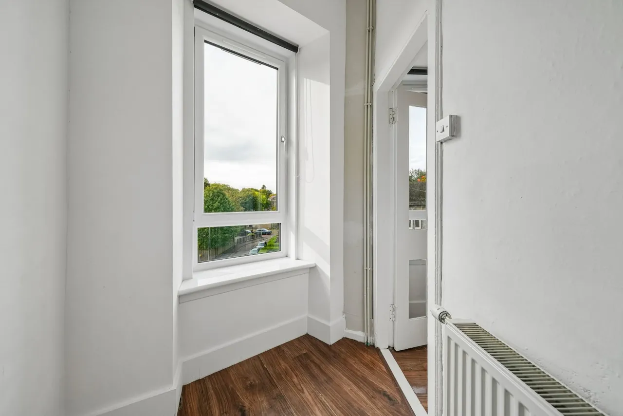 Busby Road, Clarkston, G76, photo 13
