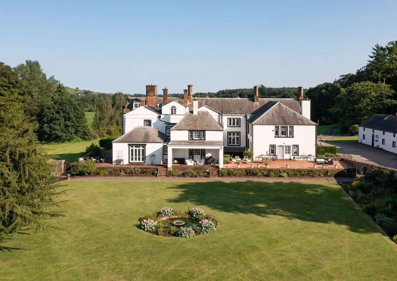 Blackwood Estate, Auldgirth, Dumfries, Dumfries and Galloway, DG2 0UA, photo 4