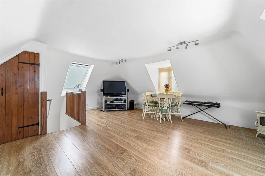 with 5 bedrooms in Barkway, Nr Royston, SG8, photo 21