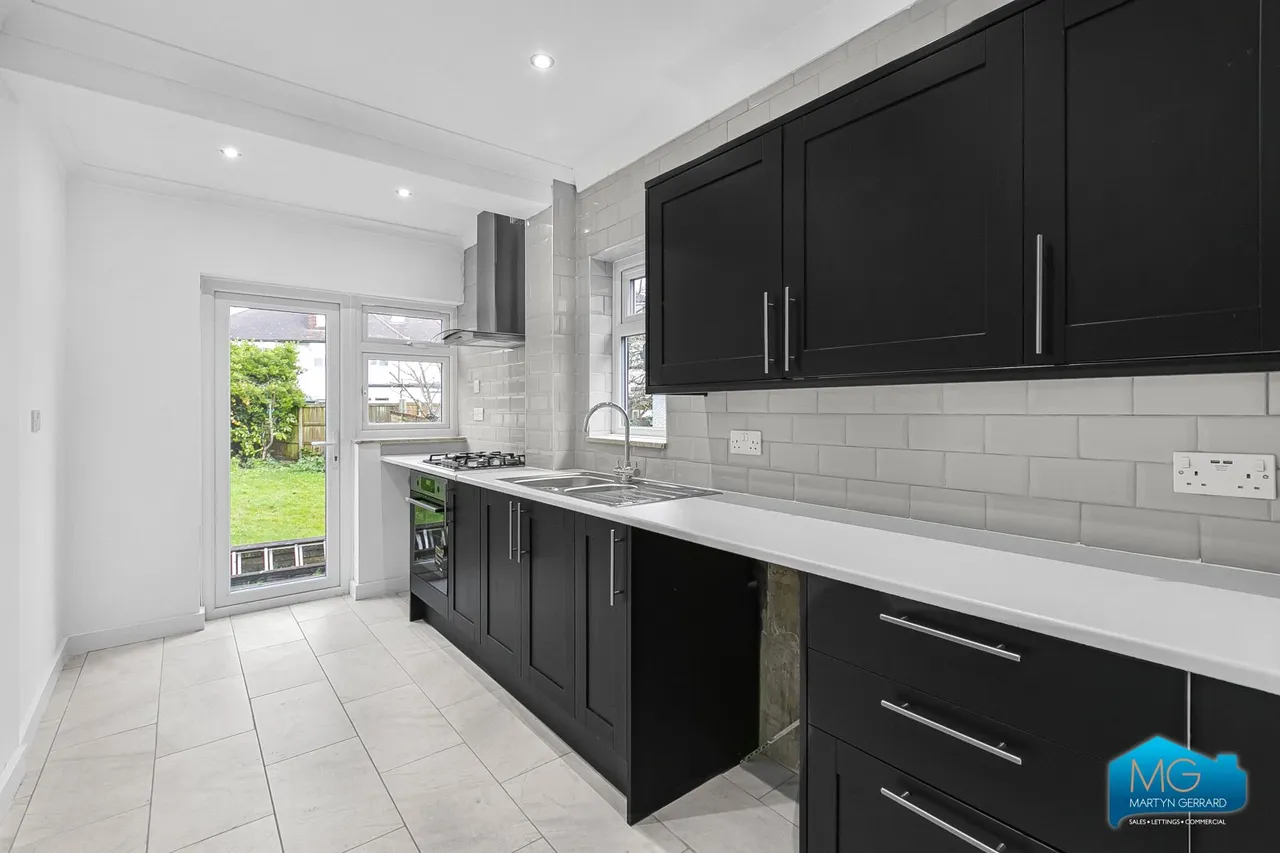 Wycherley Crescent, New Barnet, EN5, photo 14